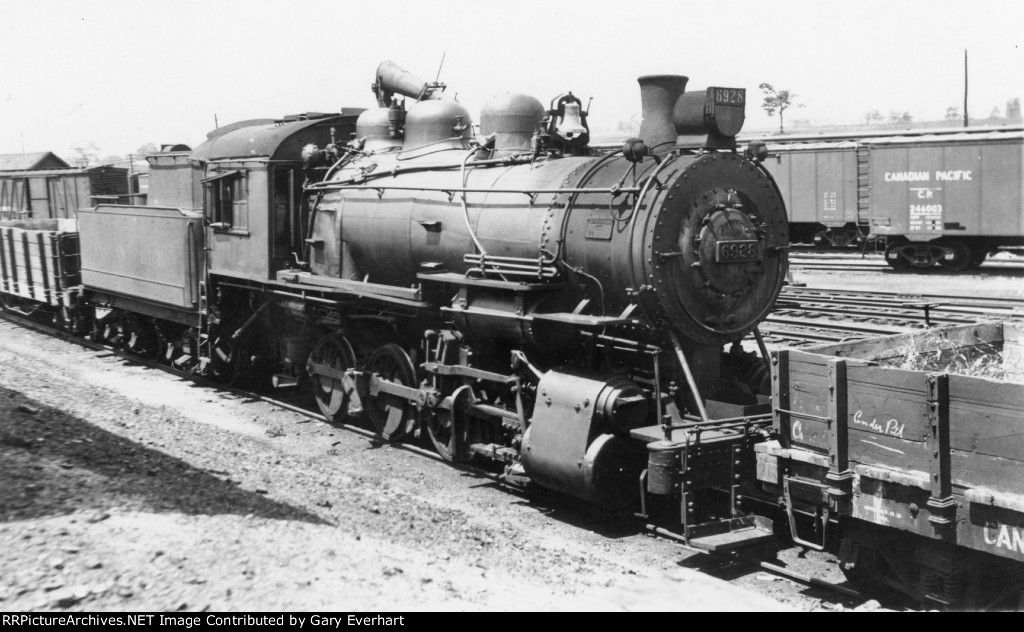 CP 0-8-0 #6928 - Canadian Pacific